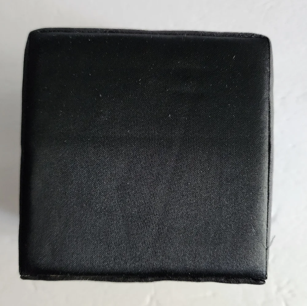 Nicole Miller Silk Watch Box